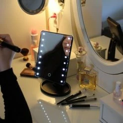 United Entertainment - Spiegel Met LED Verlichting - 29x17 Cm - Zwart -Givenchy-winkel 550x366 4