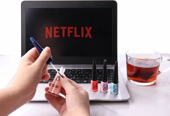 Herome Base Coat - Vult Oneffenheden Op Maakt De Nagel Egaal En Glad - Beschermt Tegen Verkleuren - TFS Hars- En Tolueenvrij - 10ml. 8 Herome Base Coat - Vult Oneffenheden Op Maakt De Nagel Egaal En Glad - Beschermt Tegen Verkleuren - TFS Hars- En Tolueenvrij - 10ml. - Afbeelding 8