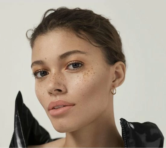 Rimmel London Wonder'Luxe Mascara - 001 Black 6 Rimmel London Wonder'Luxe Mascara - 001 Black - Afbeelding 6