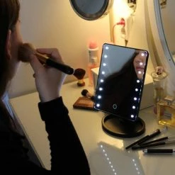 United Entertainment - Spiegel Met LED Verlichting - 29x17 Cm - Zwart -Givenchy-winkel 550x550 276