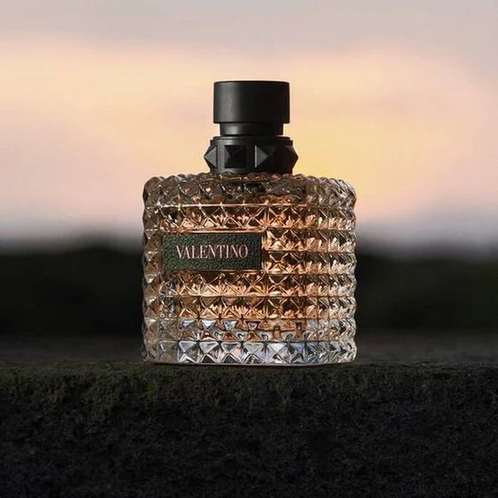 Valentino Donna Born In Roma Coral Fantasy - 30 Ml - Eau De Parfum Spray - Damesparfum 7 Valentino Donna Born In Roma Coral Fantasy - 30 Ml - Eau De Parfum Spray - Damesparfum - Afbeelding 7