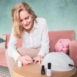 Miss Jules - 6-Delige Gellak Starterspakket - Nagellak - Kleur Roze, Grijs & Glitter - Glanzend & Dekkend Resultaat 16 Miss Jules - 6-Delige Gellak Starterspakket - Nagellak - Kleur Roze, Grijs & Glitter - Glanzend & Dekkend Resultaat -Givenchy-winkel 550x550 553