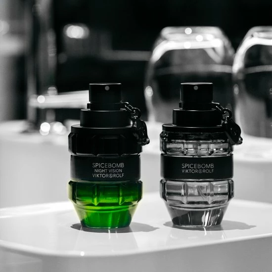 Viktor En Rolf Viktor & Rolf Night Vision 50ml - Eau De Toilette - Herenparfum 9 Viktor En Rolf Viktor & Rolf Night Vision 50ml - Eau De Toilette - Herenparfum - Afbeelding 9