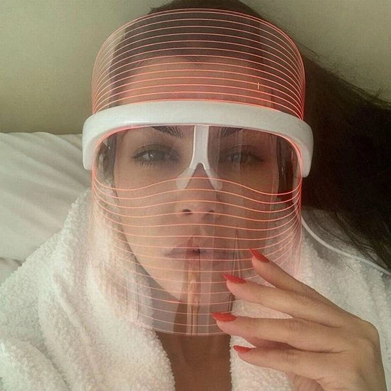 Top Goods Lichtgewicht LED Masker | 7 Kleuren | Huidverjonging | Vette Onzuivere Huid En Acne Behandeling | Met Jade Roller & Comedonenlepel Set 9 Top Goods Lichtgewicht LED Masker | 7 Kleuren | Huidverjonging | Vette Onzuivere Huid En Acne Behandeling | Met Jade Roller & Comedonenlepel Set - Afbeelding 9