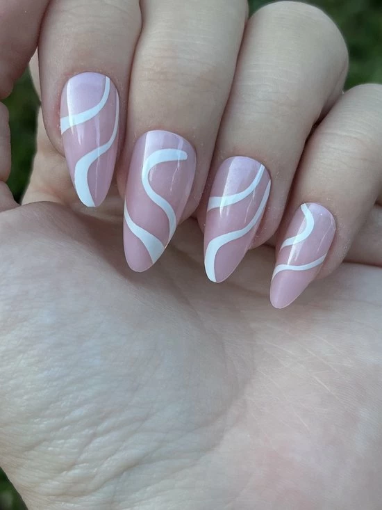 Merkloos Witte Lijntjes Nagels - Plaktabs - Plaknagels - Medium Lang 2 Merkloos Witte Lijntjes Nagels - Plaktabs - Plaknagels - Medium Lang - Afbeelding 2