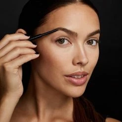 Maybelline Brow Satin Duo - 02 Medium Brown - Bruin - Wenkbrauwpotlood En Poeder 21 Maybelline Brow Satin Duo - 02 Medium Brown - Bruin - Wenkbrauwpotlood En Poeder -Givenchy-winkel 550x825 10